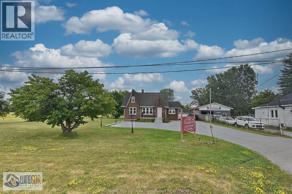 4590 Walker, Windsor