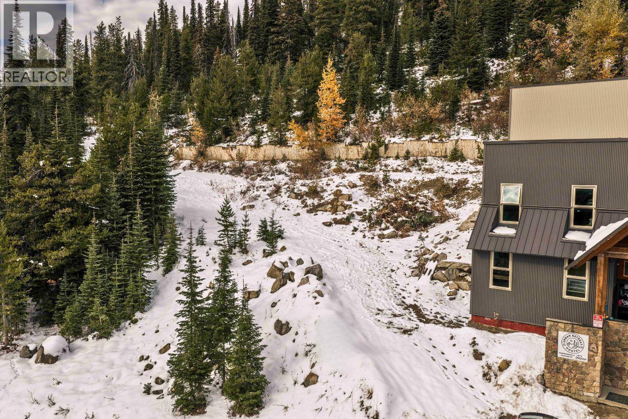 7450 Porcupine Road. Big White, British Columbia