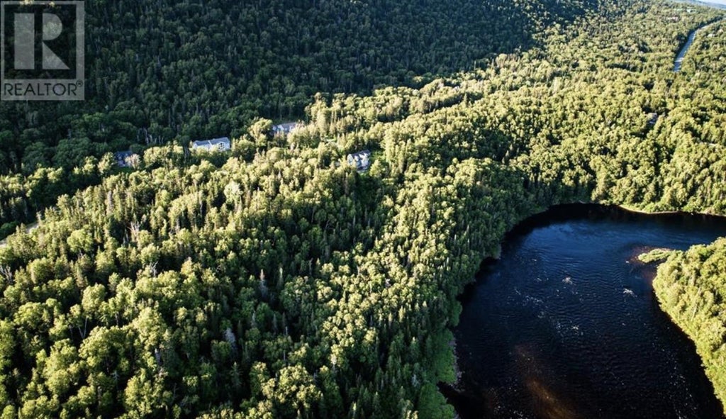 5 Riverside Drive, Humber Valley Resort