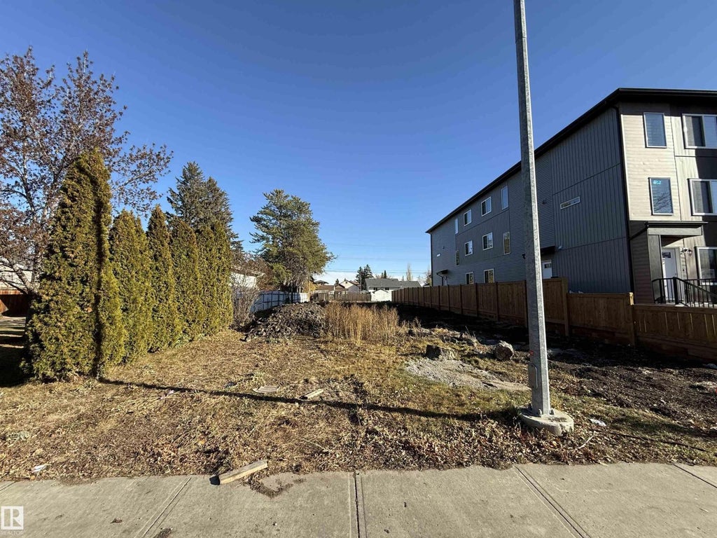 9833 154 St Nw, Edmonton