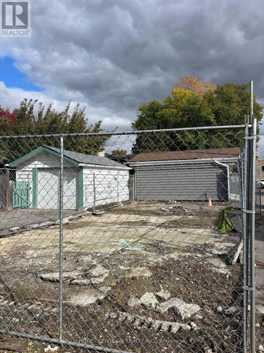 0 Sutherland Drive, Toronto (leaside)