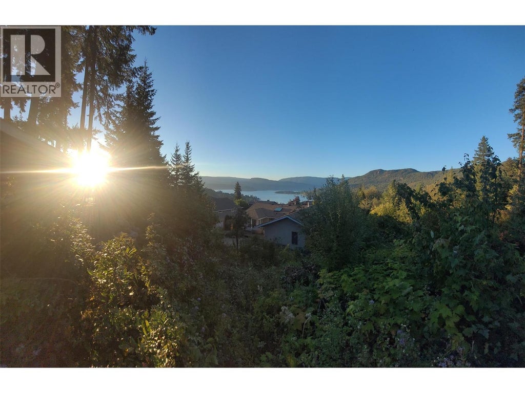 2624 Grandview Place, Blind Bay