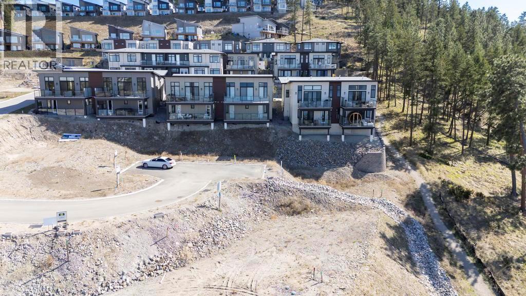 3284 Aspen Lane. Kelowna, British Columbia