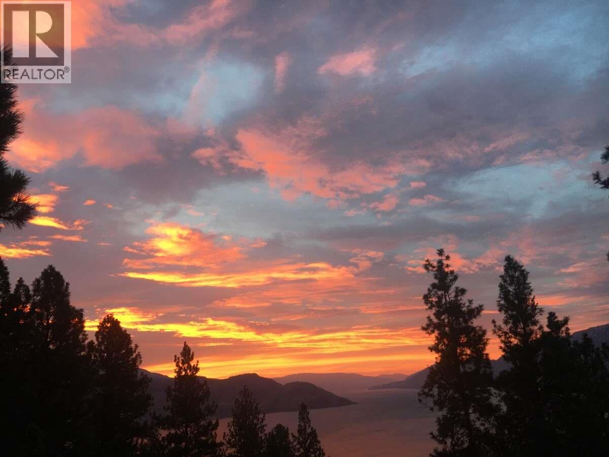 5918 Ehlers Road. Peachland, British Columbia