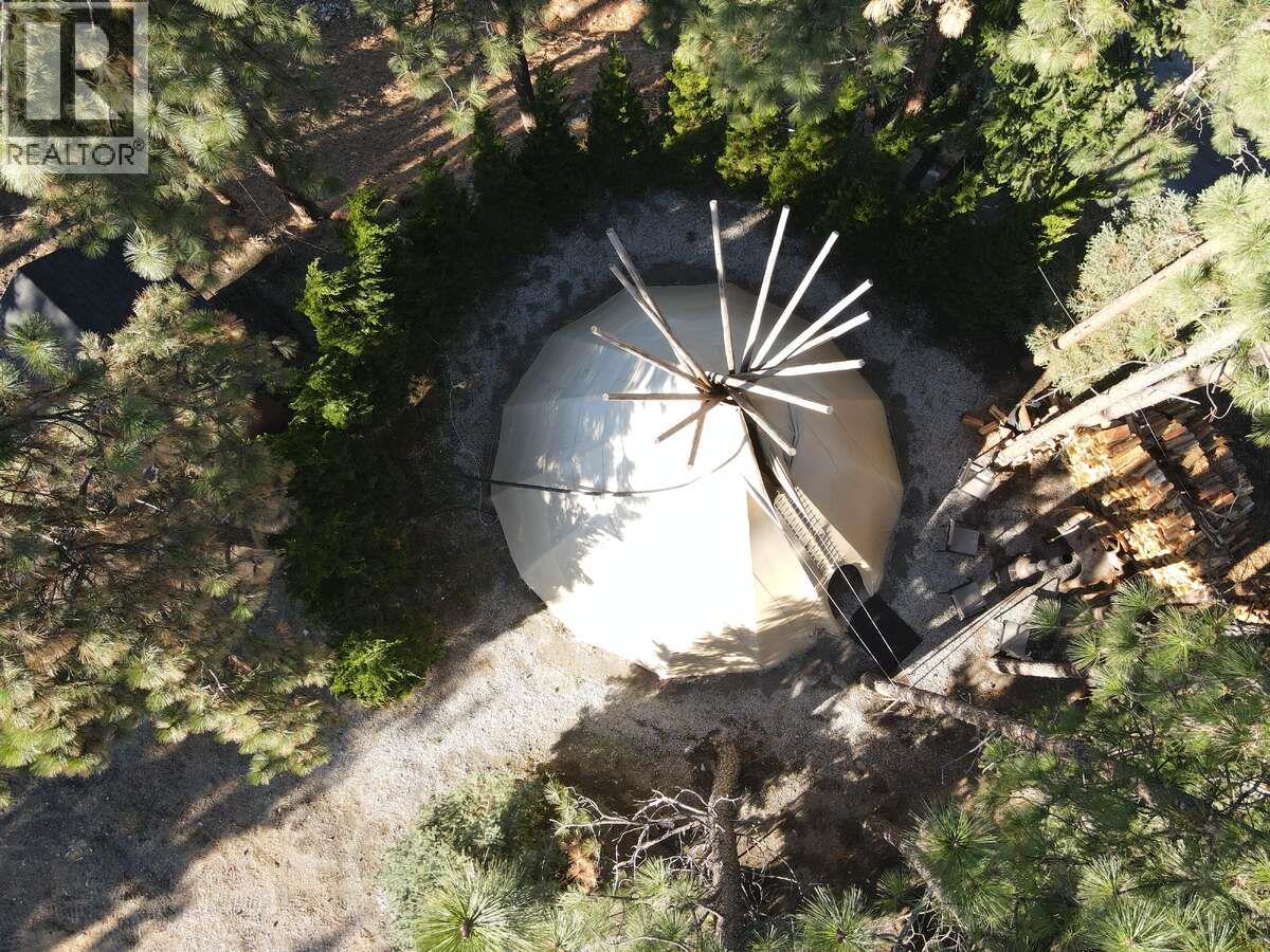 5918 Ehlers Road. Peachland, British Columbia