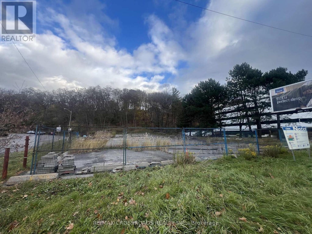 4155 Yonge Street, Toronto (st. Andrew-Windfields)