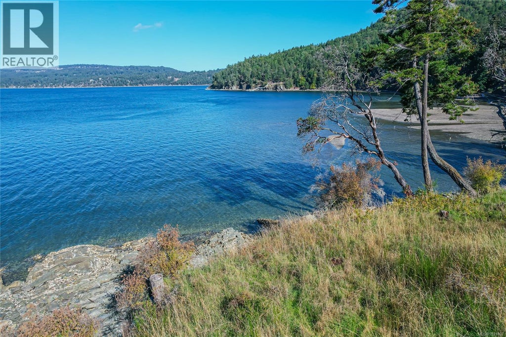 128 Narrows West Road, Salt Spring