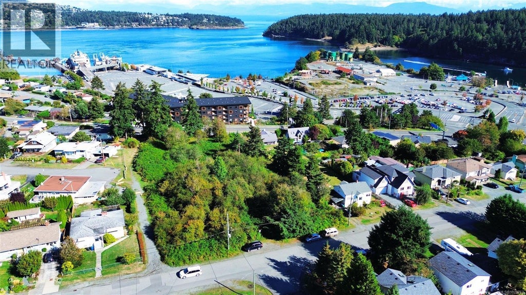 565 Brechin Road, Nanaimo