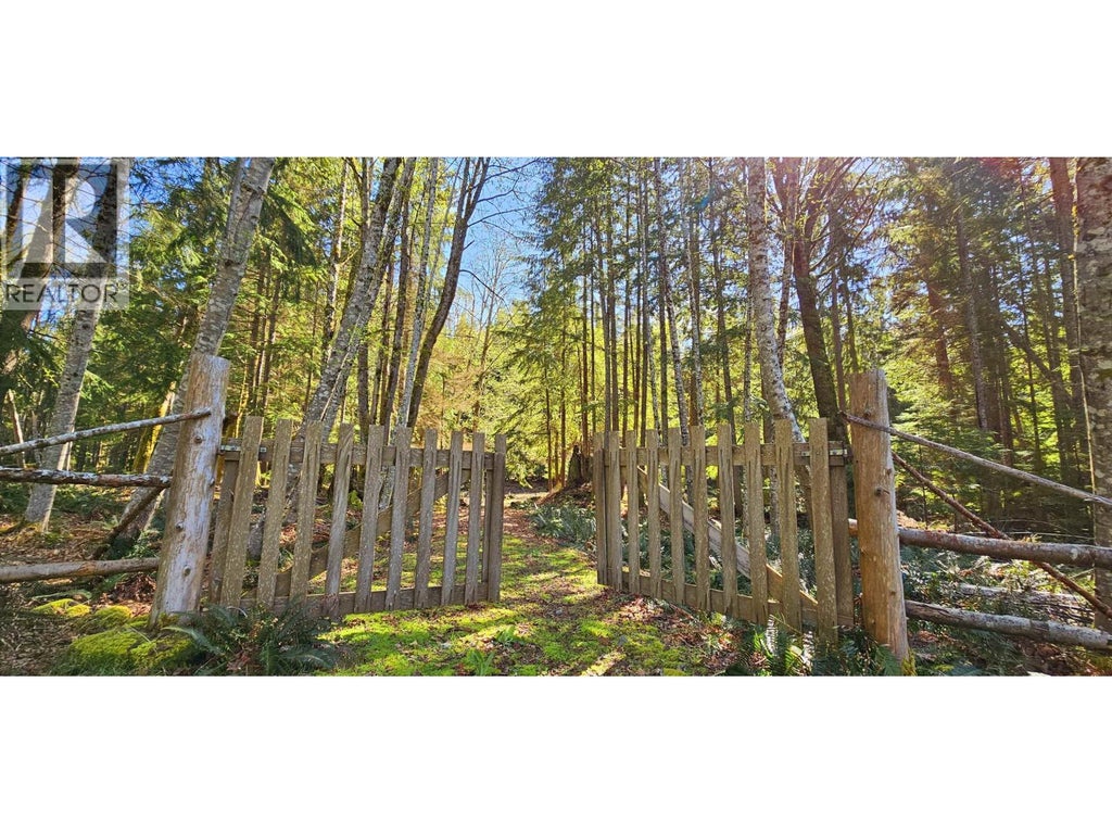 Lot 8 Mountain Road, Gambier Island