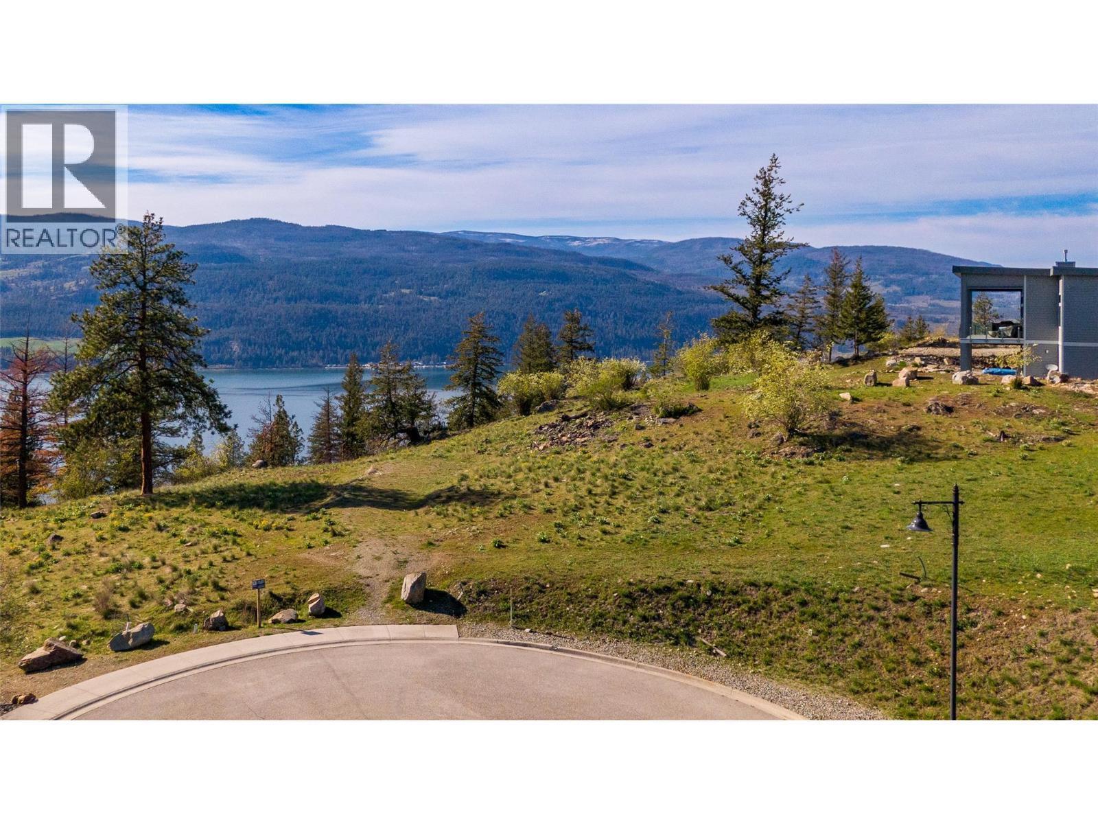 8988 Bayswater Place. Vernon, British Columbia