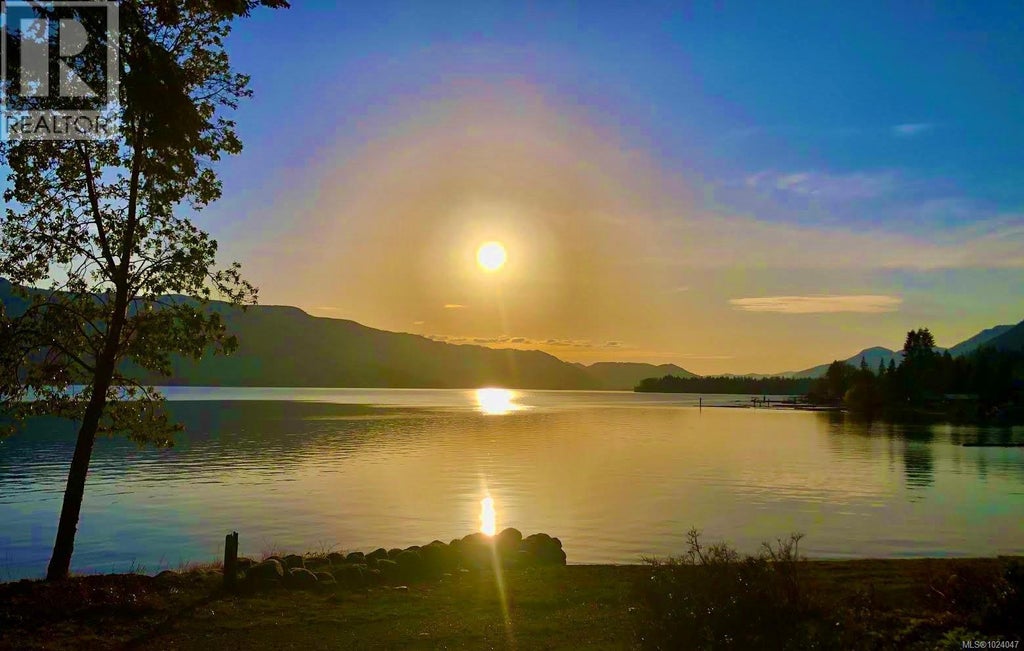 Lot B Sa-seen-os Road, Youbou