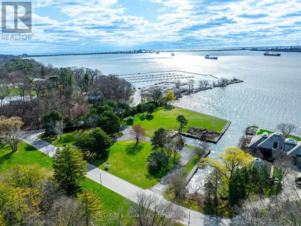 800 Lasalle Park Road, Burlington (bayview)