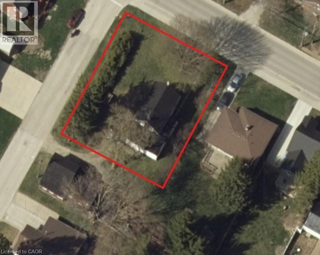 740 Elma Street W, Listowel