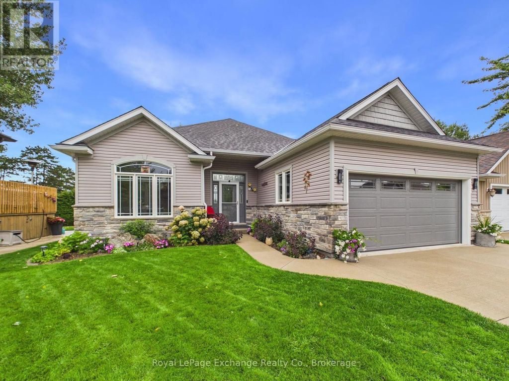 206 Gregor Drive, Huron-Kinloss