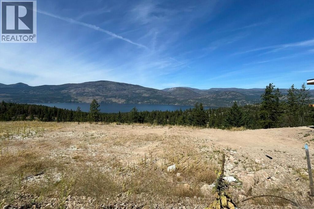 726 Outlook Point, Vernon