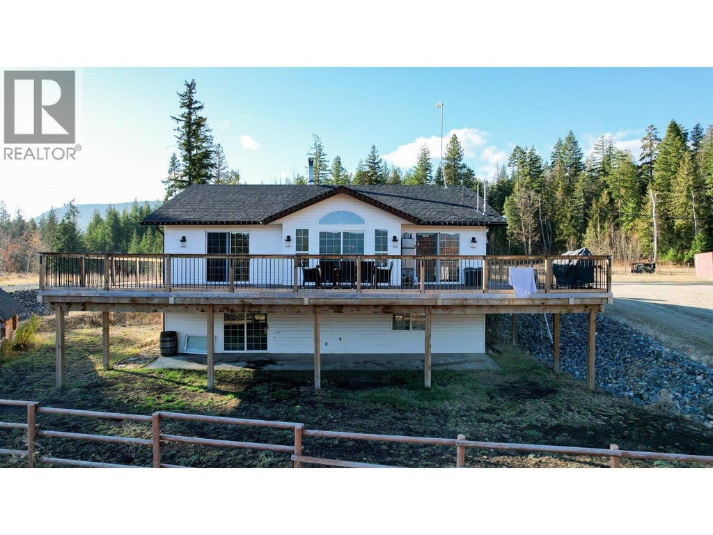 2086 Yankee Flats Road, Salmon Arm
