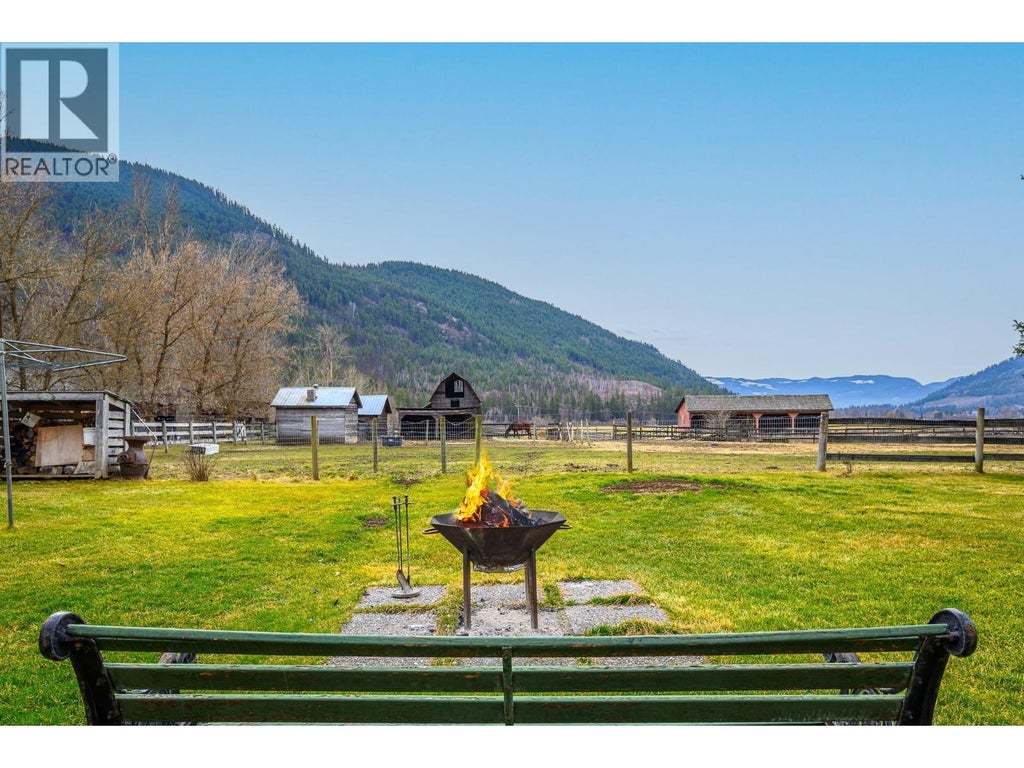 487 Mabel Lake Road, Lumby