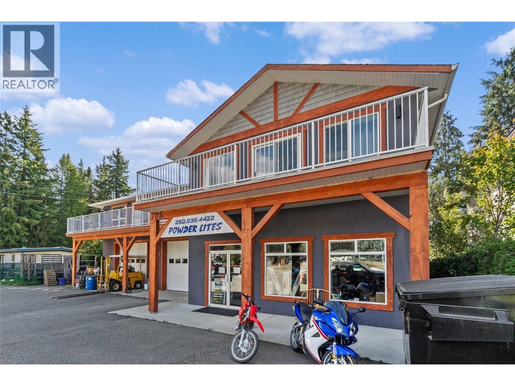 725 Trans-canada Highway, Sicamous