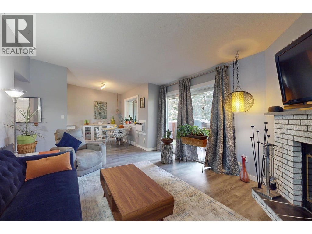 240 Mcintosh Road Unit# 211, Kelowna