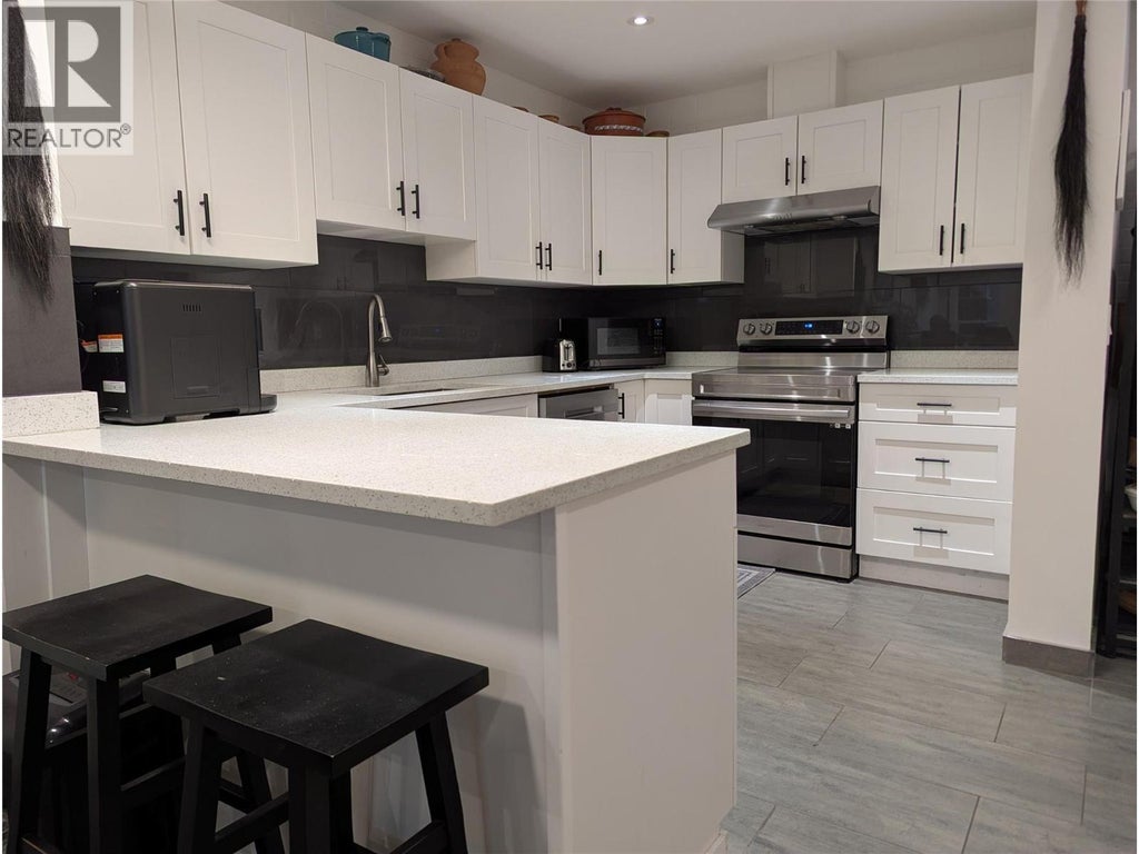 1915 Pacific Court Unit# 401, Kelowna