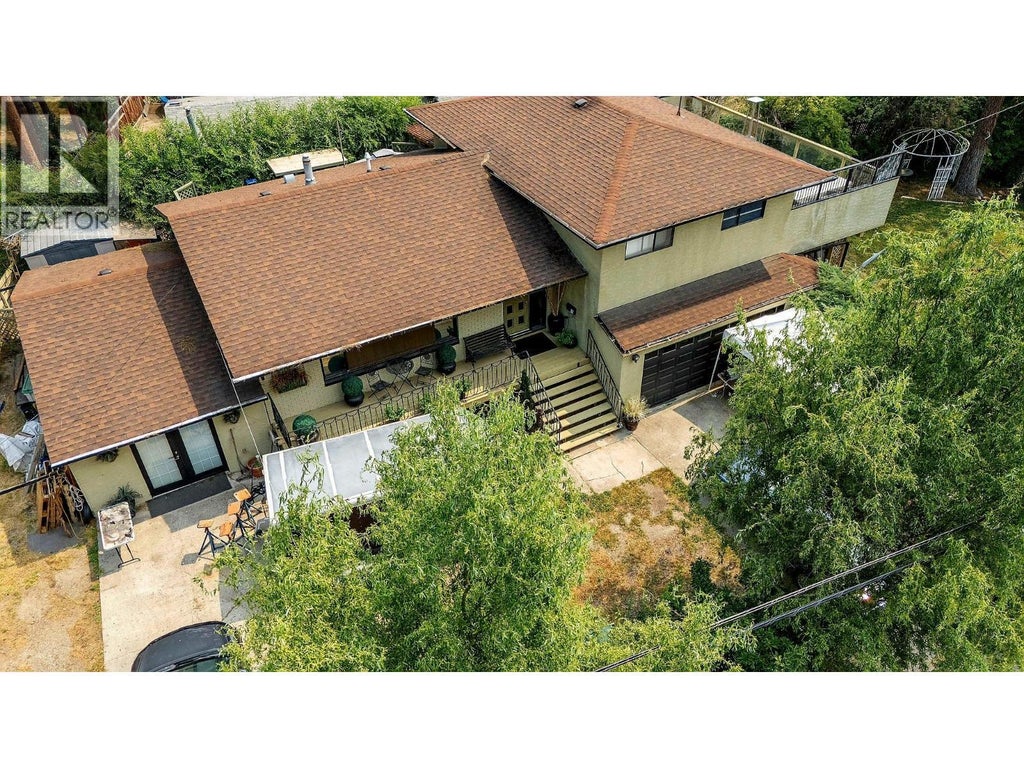 599 Clifton Road S, Kelowna