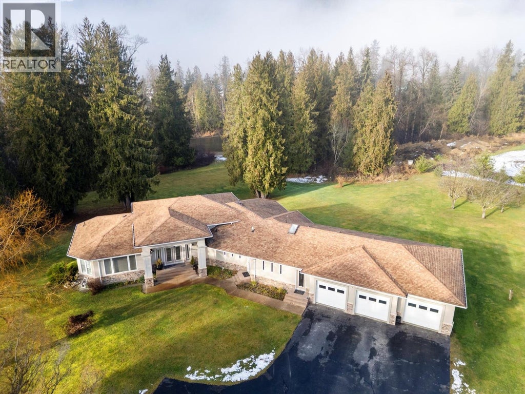 1200 Trans Canada Highway, Sicamous