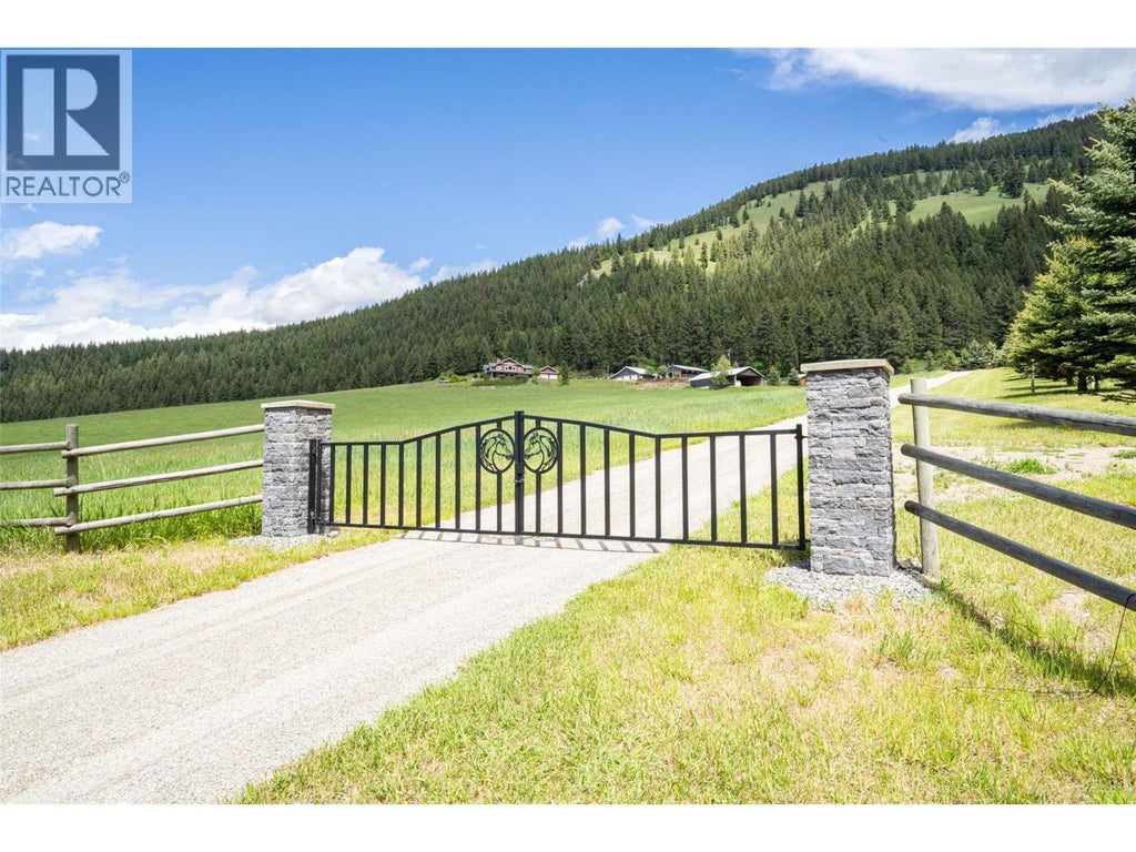 705 Creighton Valley Road, Lumby