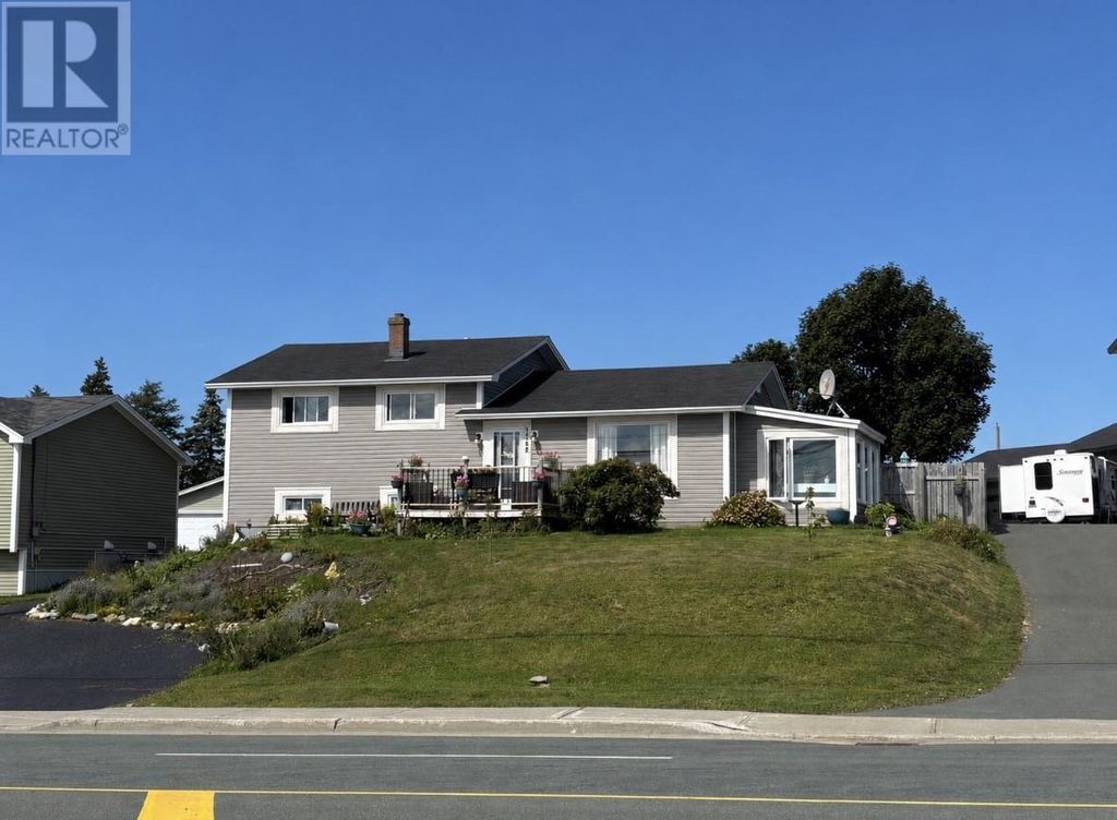 1748 Topsail Road, Paradise