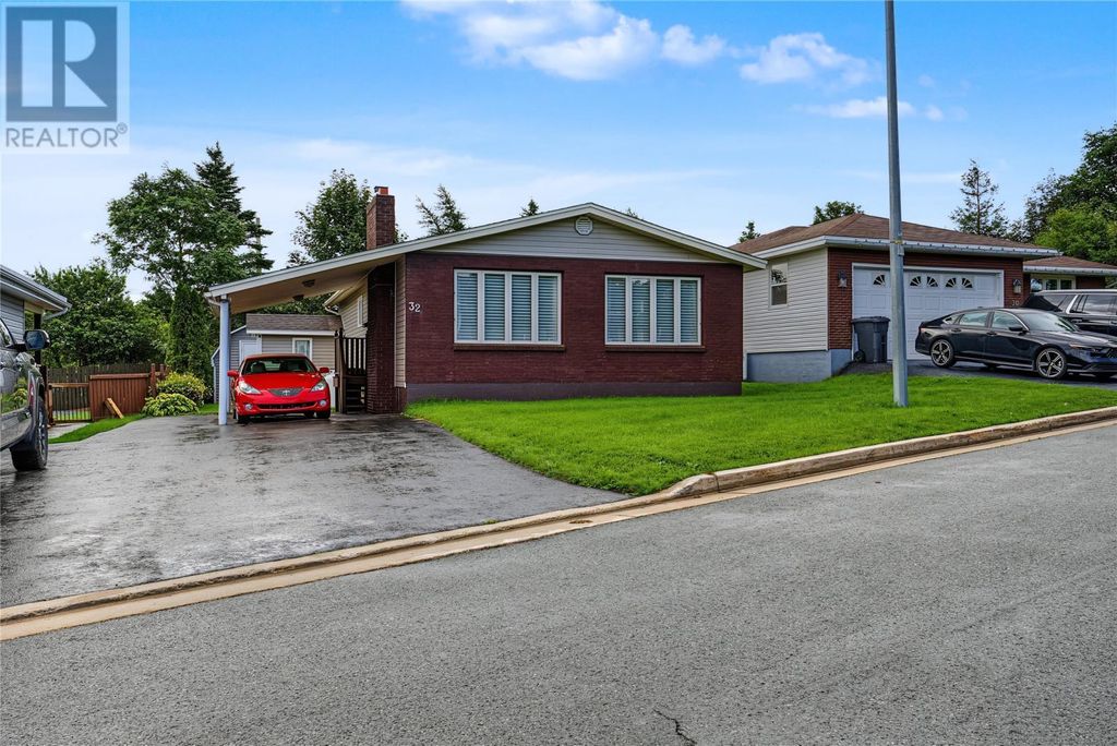 32 Oxford Crescent, Mount Pearl