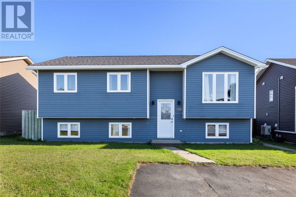 100 Canterbury Drive, Paradise