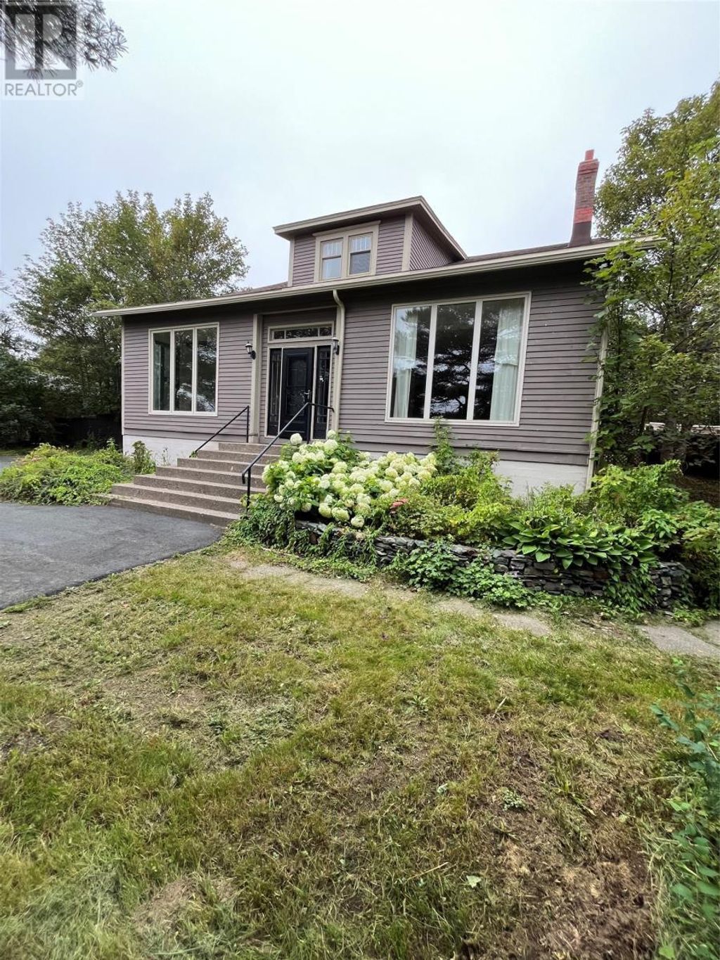 300 Topsail Road, St. John's