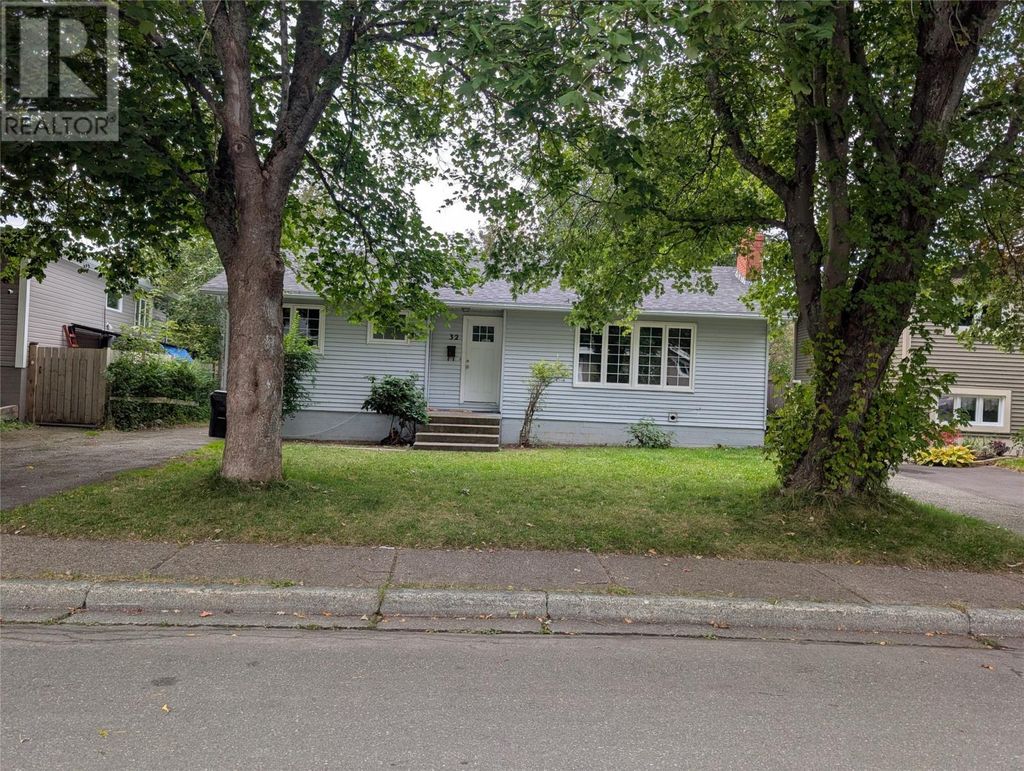 32 Dundas Street, St. John's