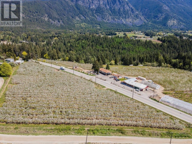 3851 3 Highway, Erickson