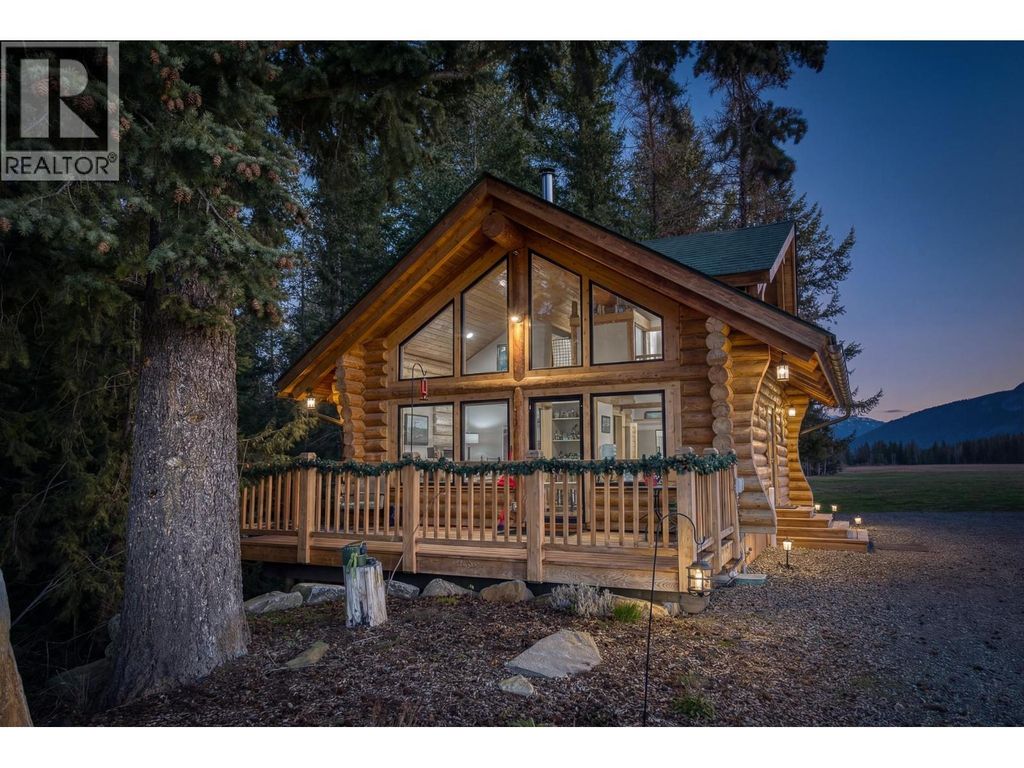 819 & 822 Sinclair Road, Creston