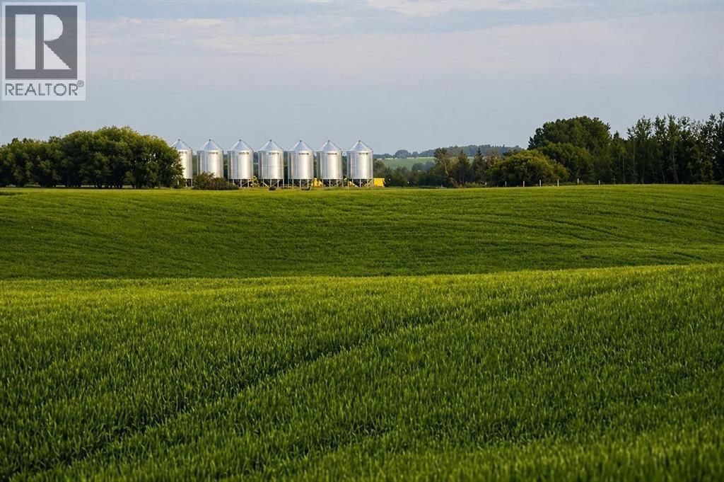 1,085 Acres, Two Hills