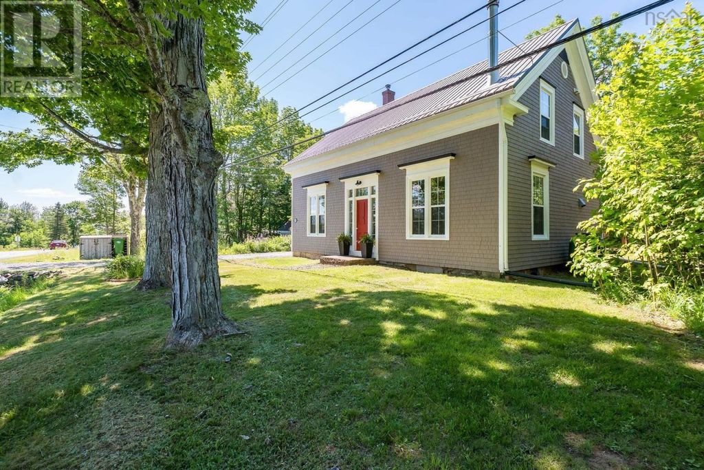 3473 Highway 215 Highway, Centre Burlington