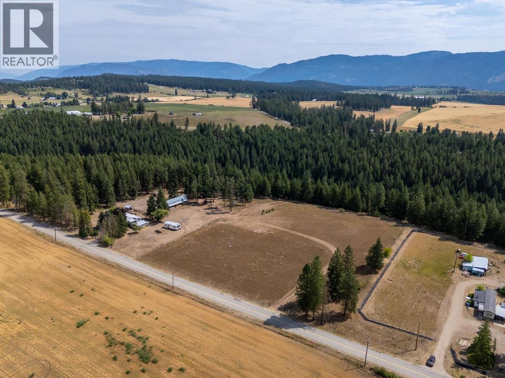 4768 Schubert Road, Spallumcheen