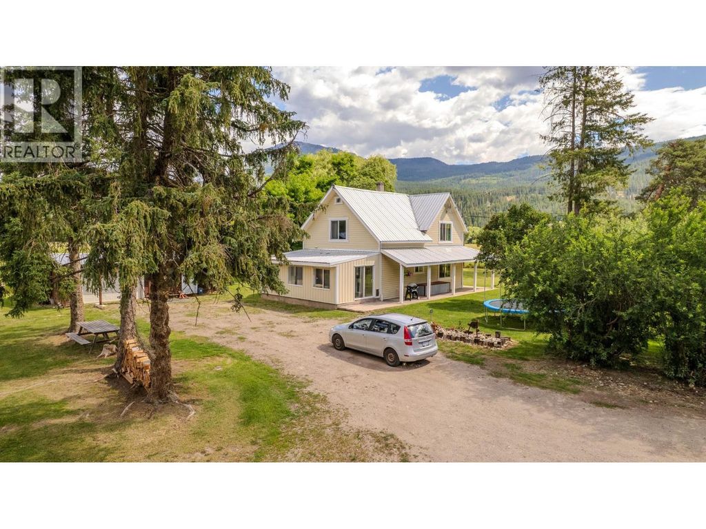 796 Salmon River Road, Salmon Arm