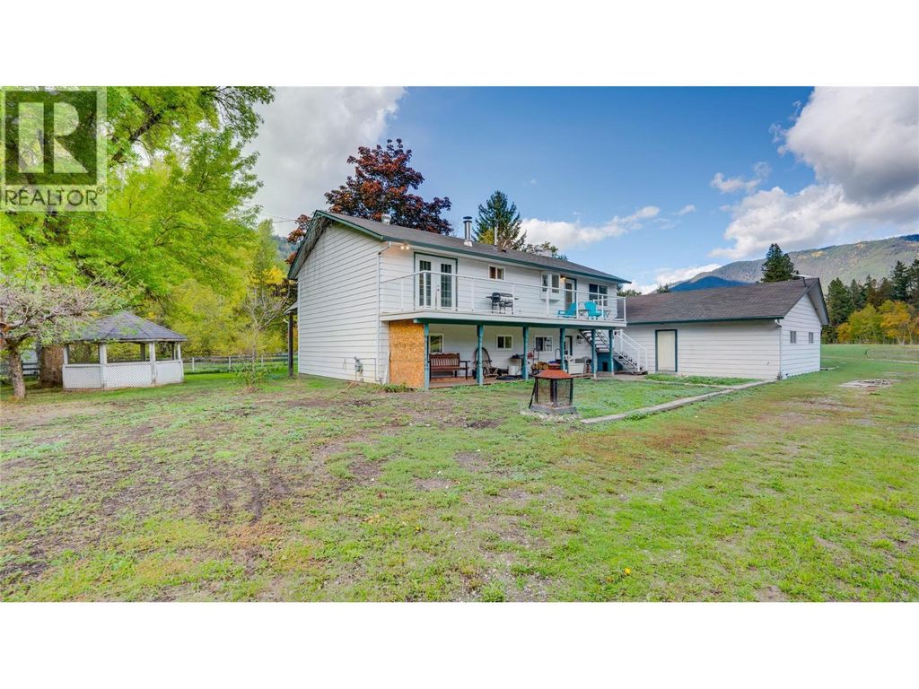3545 Shaw Road, Falkland