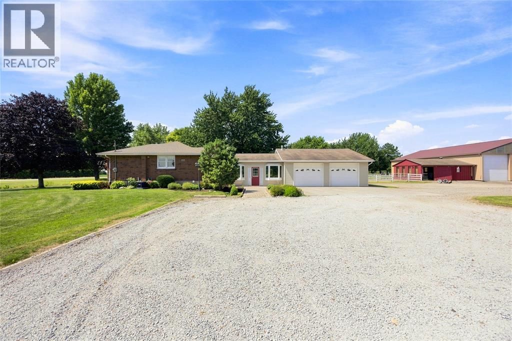 2694 Rokeby Line, Moore Township