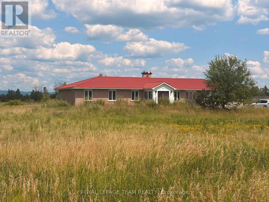 3084 Woodkilton Road, Ottawa