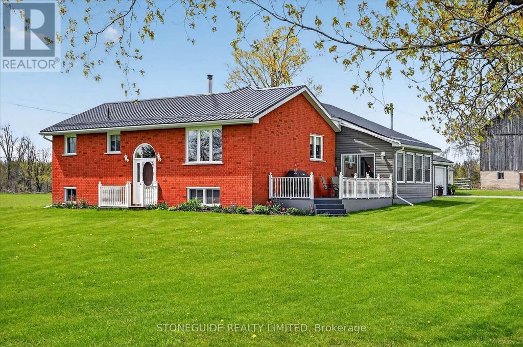2136 Sixteenth Line, Selwyn