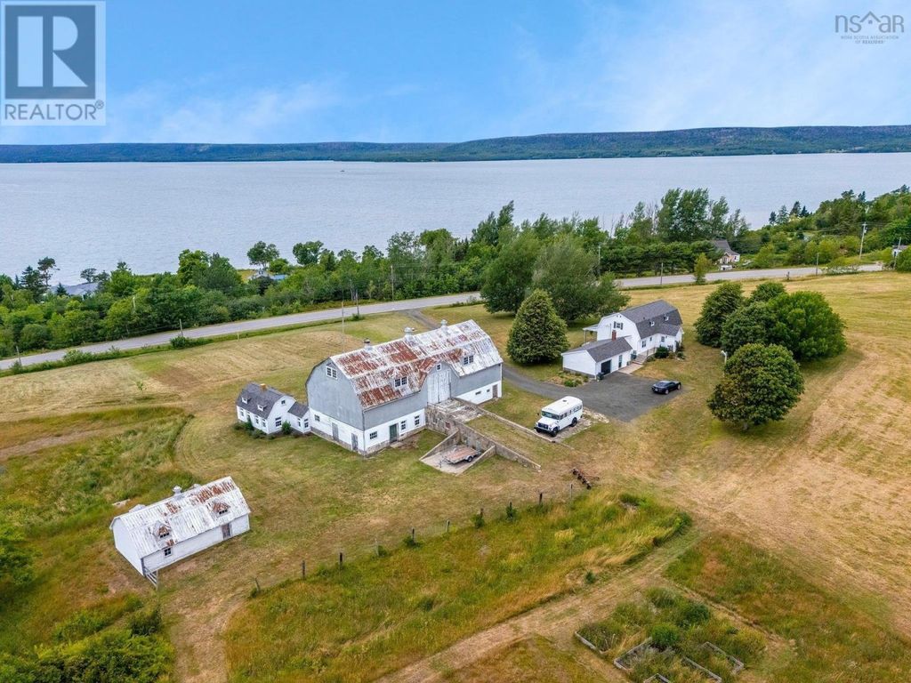 1896 Highway 1, Clementsport