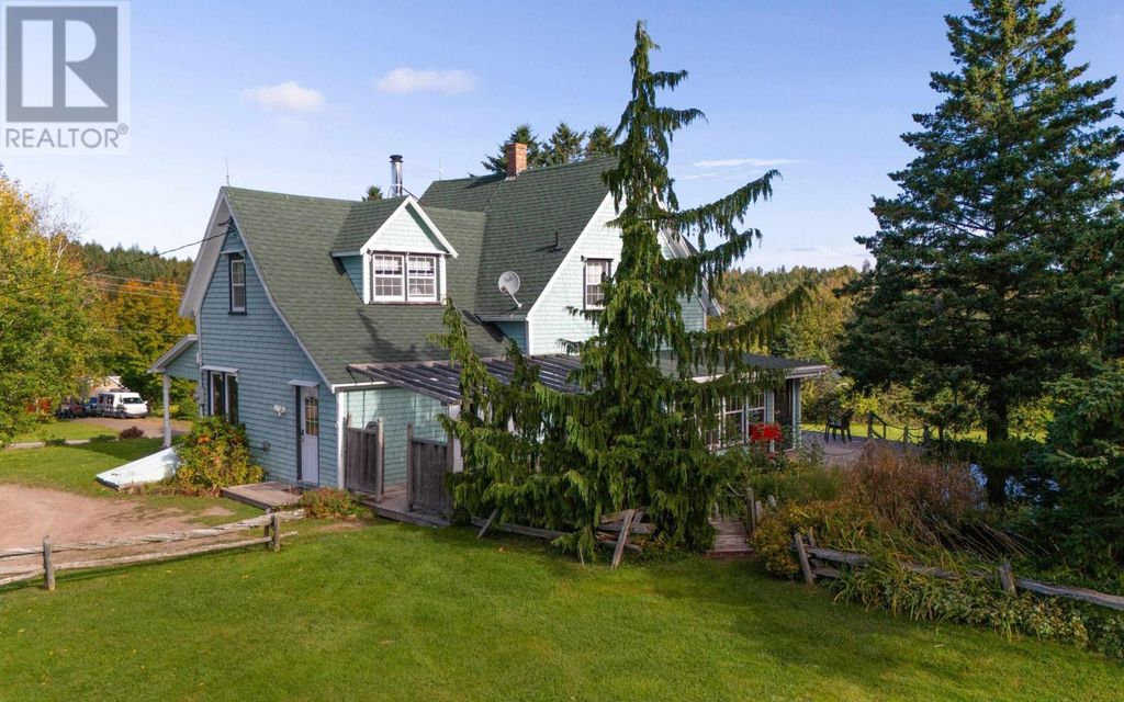1124-1132 Rattenbury Road, North Granville