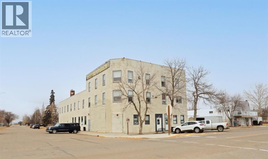 221 Centre Street, Tilley