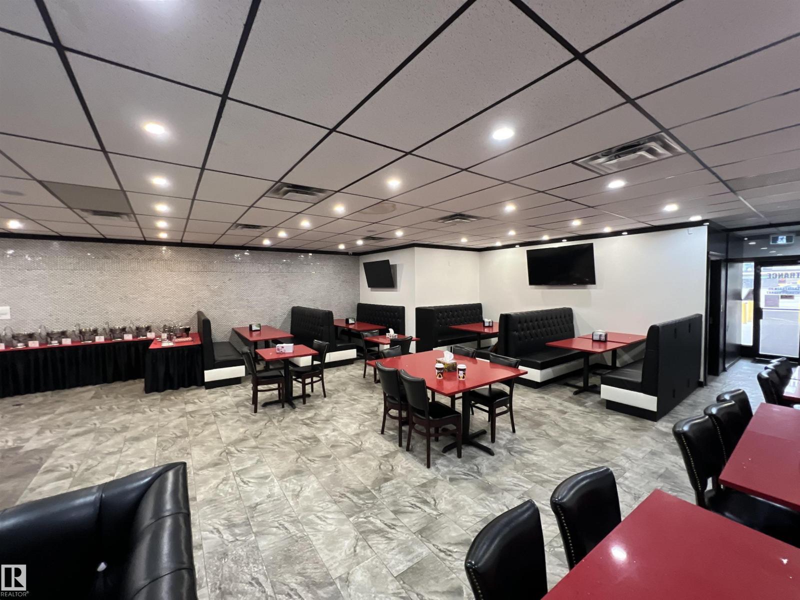 326 Saddleback Rd Nw, Edmonton