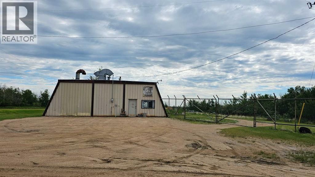5121 Industrial Crescent, Coronation