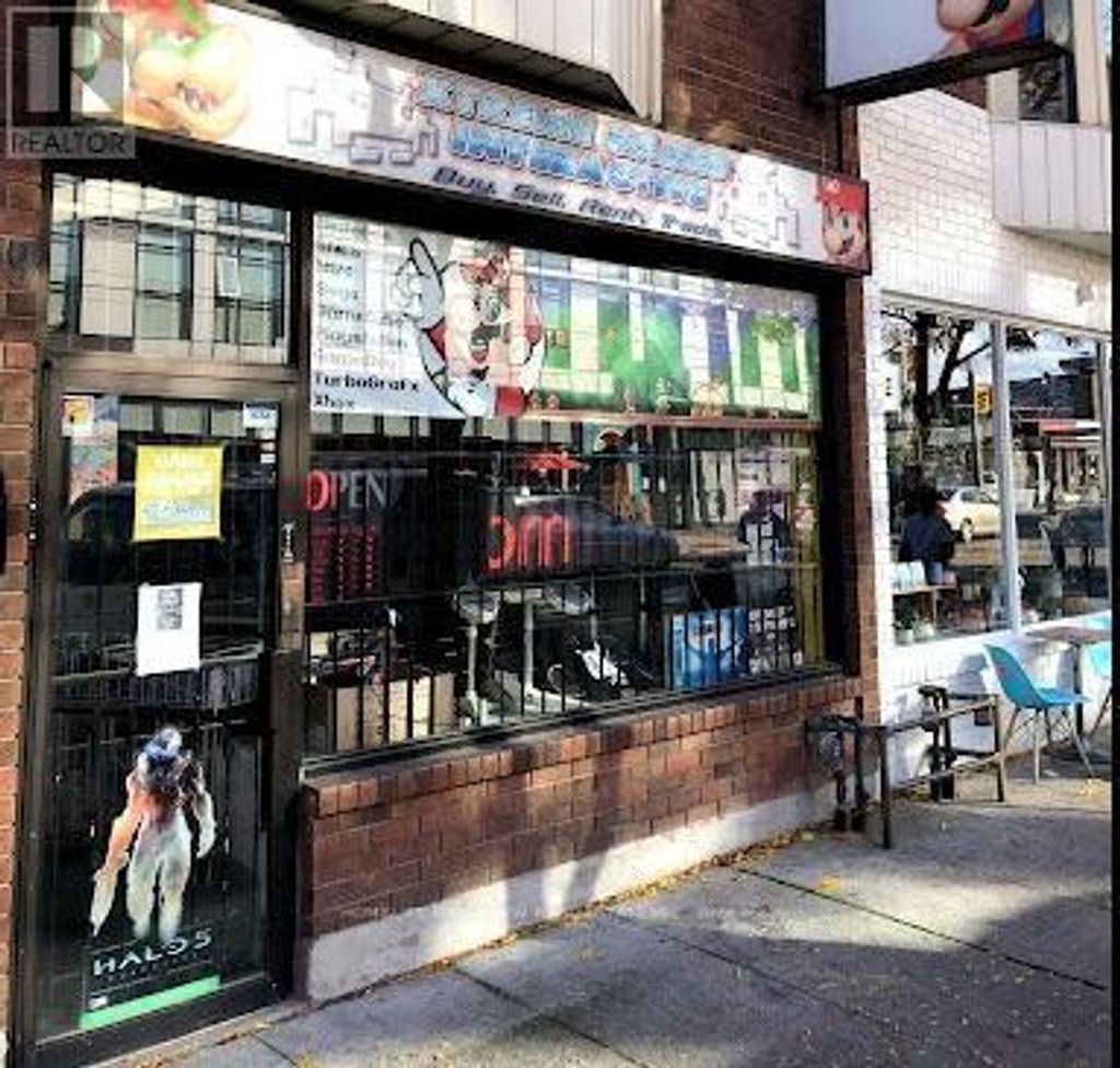 1539 Dundas Street W, Toronto (little Portugal)