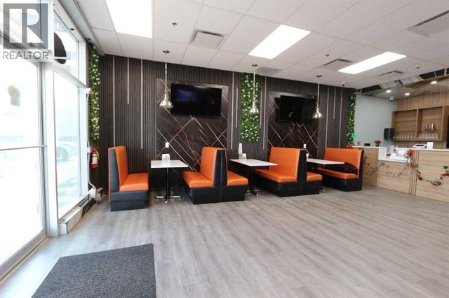 270 Nolanridge Crescent Nw, Calgary