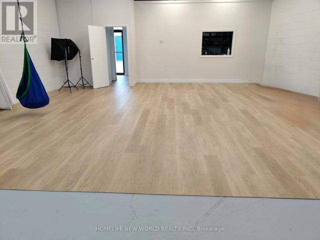 #10 - 555 Edward Avenue, Richmond Hill (devonsleigh)